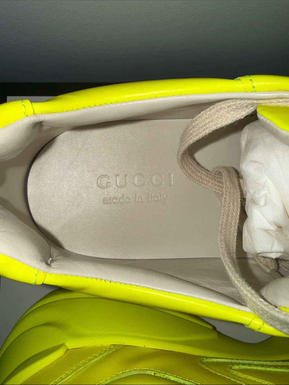 New Gucci Neon Yellow Leather Rhyton Sneakers - Picture 5 of 9